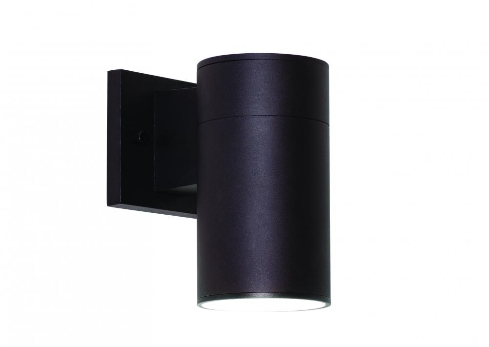 Everly 8" LED Outdoor Sconce